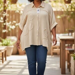 Easel plus size Flower Patch cotton gauze top